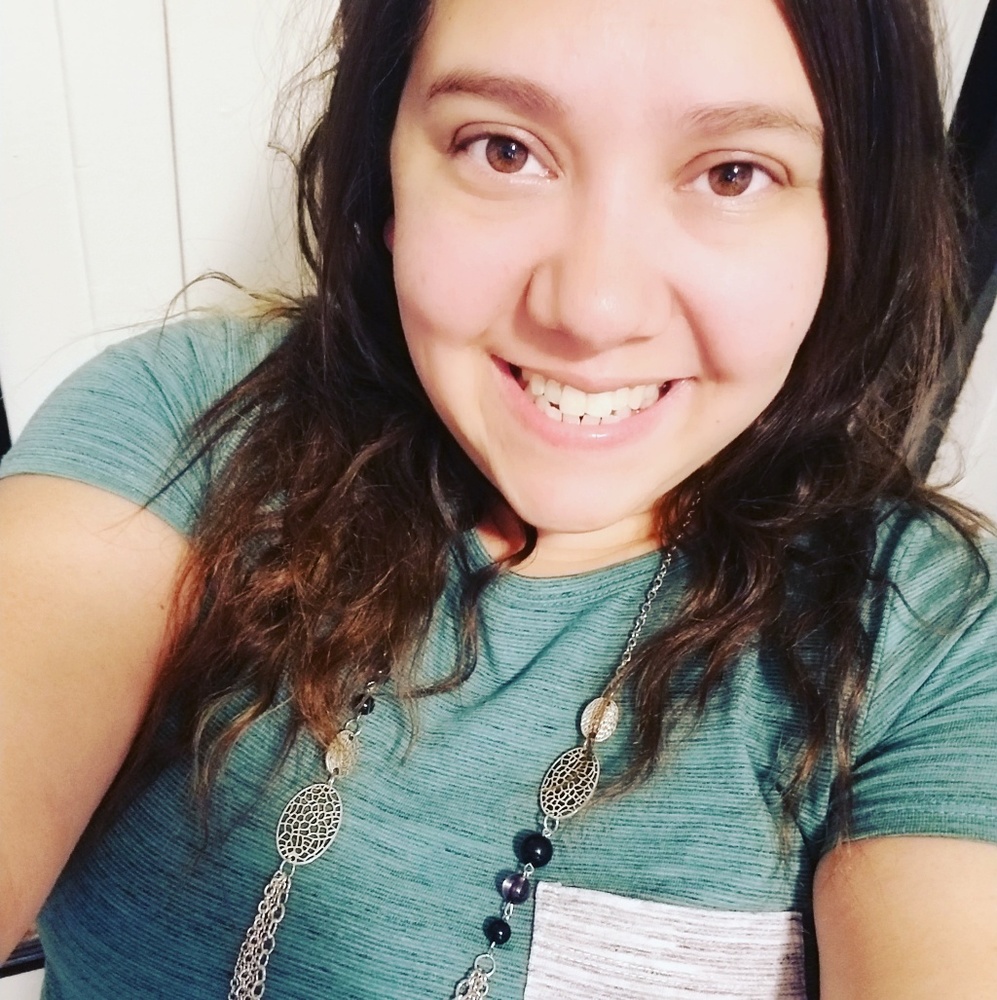 Meet your Posher, Alicia